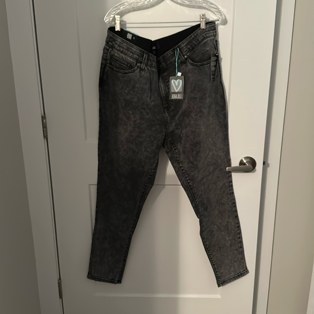 Lularoe skinny fit size 40 brushed black jeans that fit 20-22 new with tags